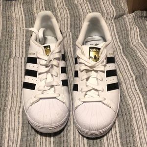 Adidas superstars